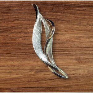 Vintage Crown Trifari Silver-Tone Abstract Swirl Pin Brooch leaf